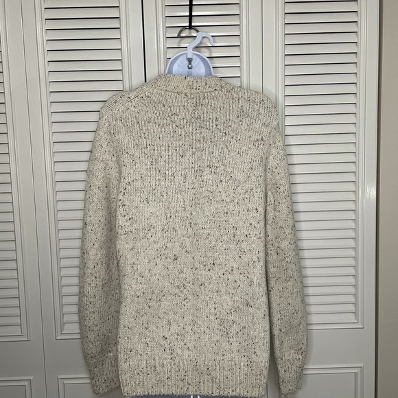 Banana Republic Factory sweater size large - Picture 3 of 5